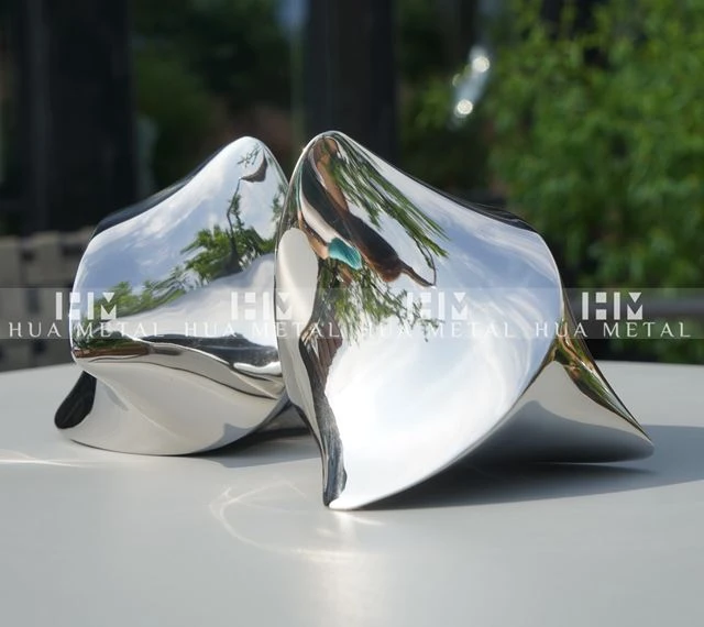 Cast Stainless Hlau Artwork